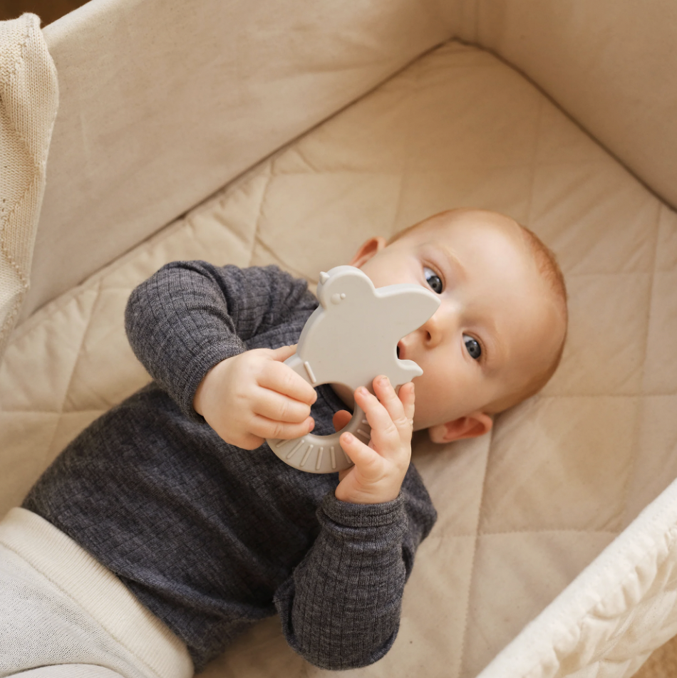 Bideringe til baby i silikone inspireret af H.C. Andersen | Moonboon - Gamle danske navne - Babyhelp.dk