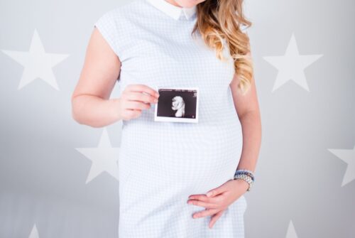 Gode ideer til underholdningen til babyshower