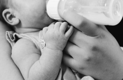 Hvornår har en baby feber?